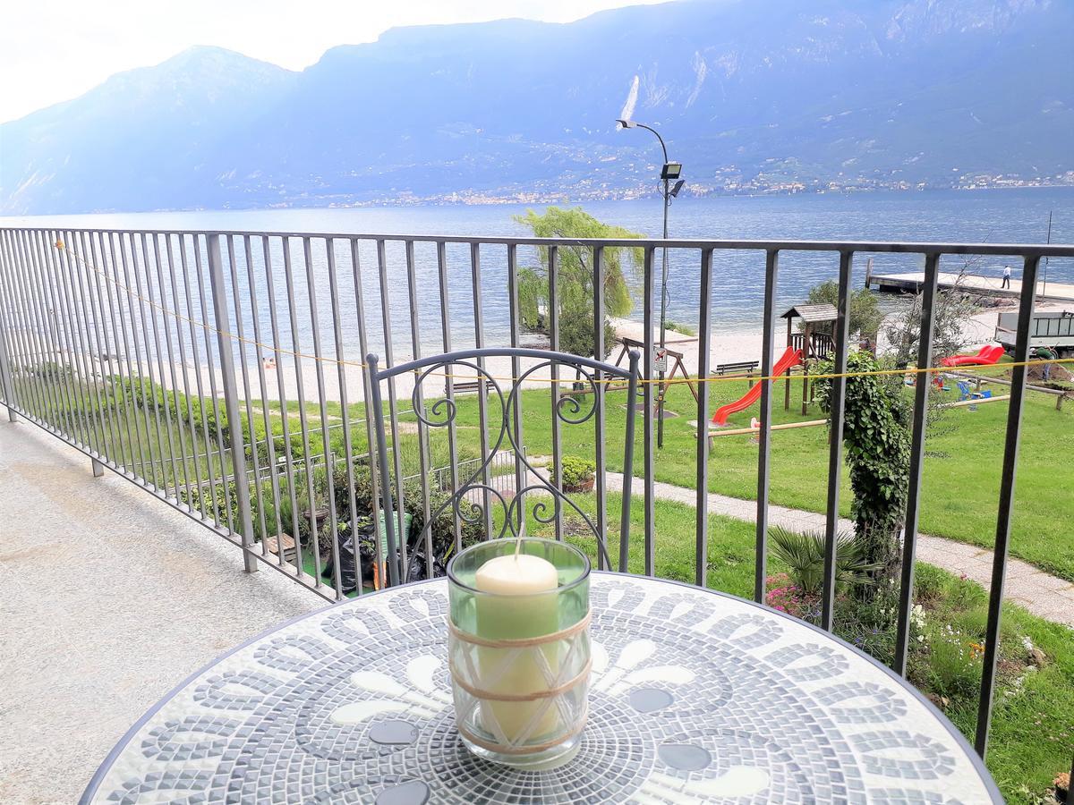 Campione Giulia Exclusive Lakefront Apartment By Gardadomusmea Campione del Garda Exterior photo